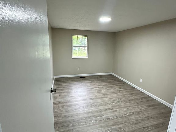 5th image of 3843 Moores Ln