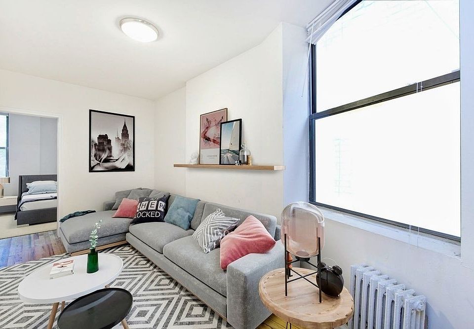 1st image of 209 E 10th St APT 6