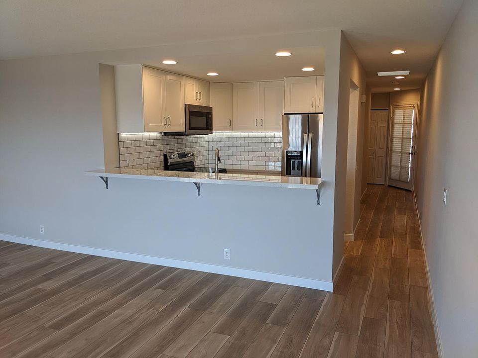 Dining Room & Kitchen