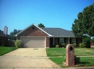 5701 Bluebonnett Dr, Bossier City, LA 71112