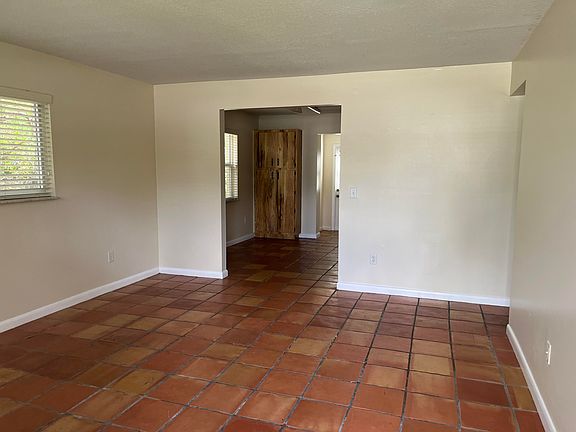 2nd image of 132 Jennings Ave