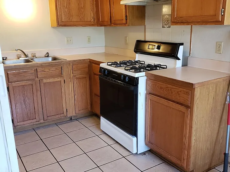 1105 Marcial Cir — Photo 3