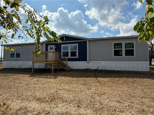 109 Josephine St, Cuero, TX 77954