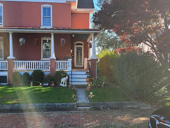 2nd image of 610 W 2nd Ave
