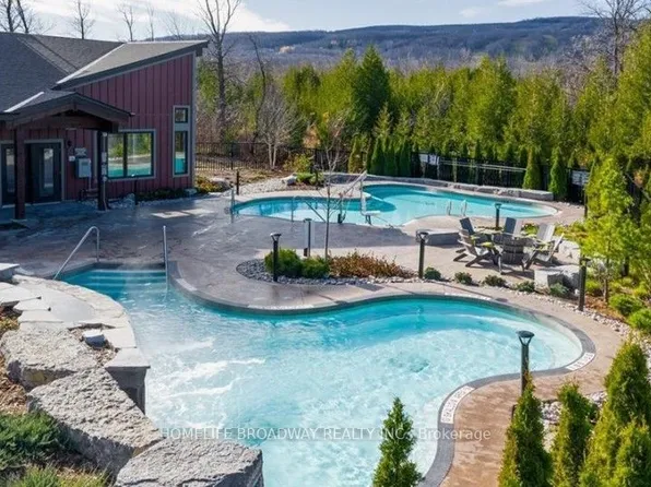 18 Beckwith Ln #205, The Blue Mountains, ON L9Y 3B6