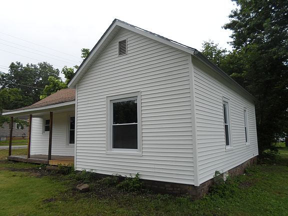4th image of 213 S Highland St