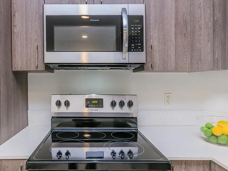 25850 SW 140th Ct — Photo 3