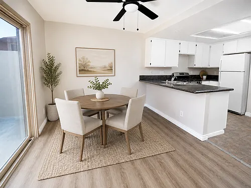 1112 S Cypress Ave #30 Photo 1