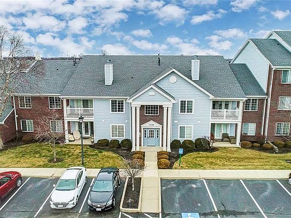 2nd image of 3048 Westminster Dr APT 208