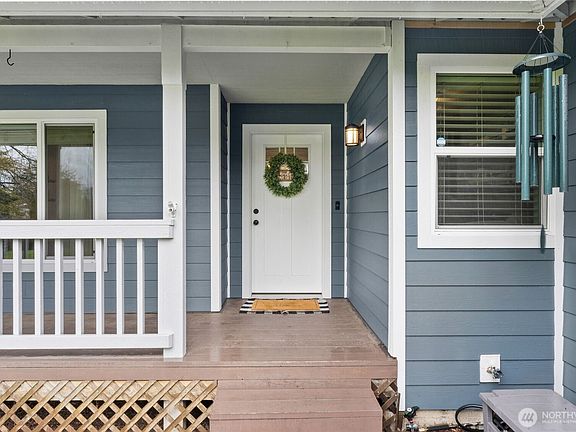 3rd image of 835 SW 21st Street