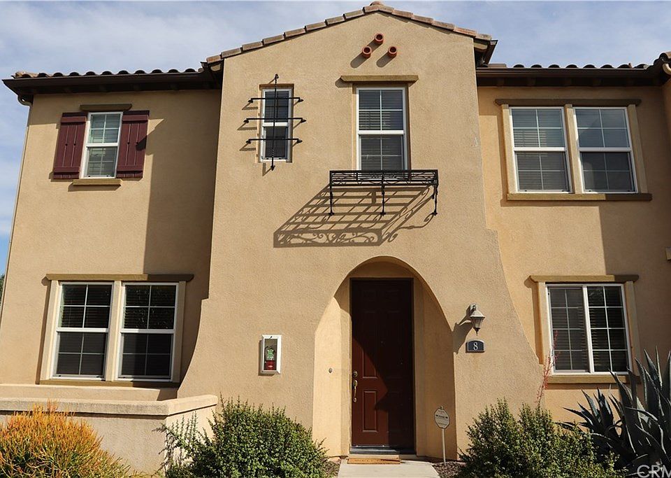 1st image of 2750 E Oak Hill Dr Unit 8