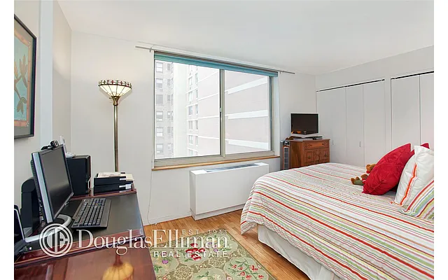 Rented by Douglas Elliman | media 15