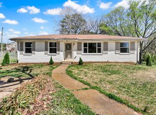 1104 Irving Ln, Clarksville, TN 37040