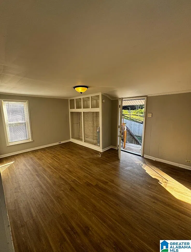 1 bed, 1.0 bath, $500 — Photo 1