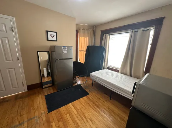 204 Park Ave #1, Worcester, MA 01602