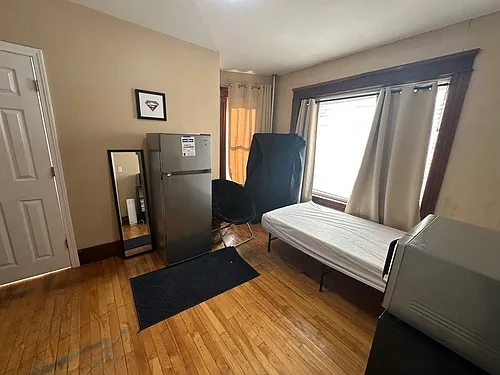 204 Park Ave #1 Photo 1