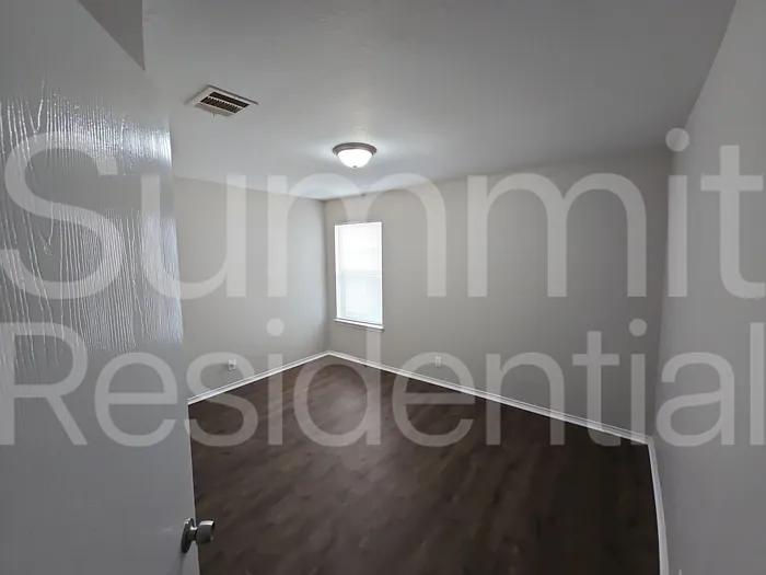 120 Beech Dr — Photo 10