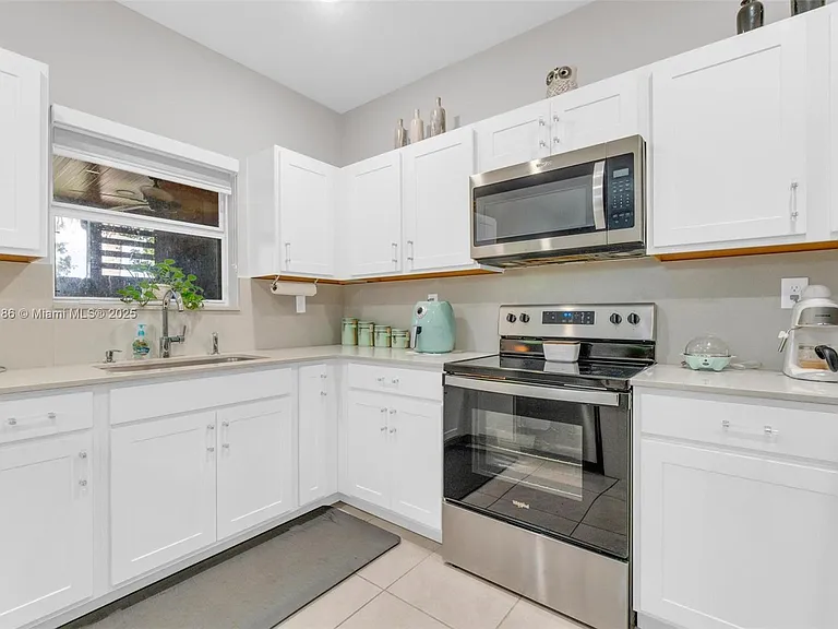 424 NE 4th Ave #424 — Photo 5
