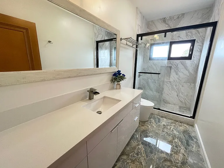 2045 Mott Smith Dr — Photo 4