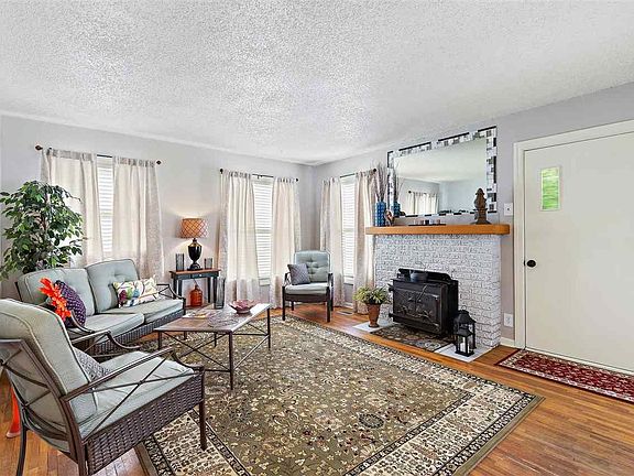 5th image of 401 E 14th Ave