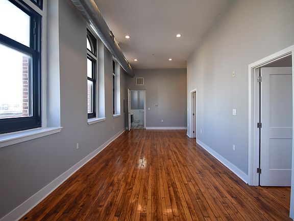 3rd image of 1515 S 17th St #205