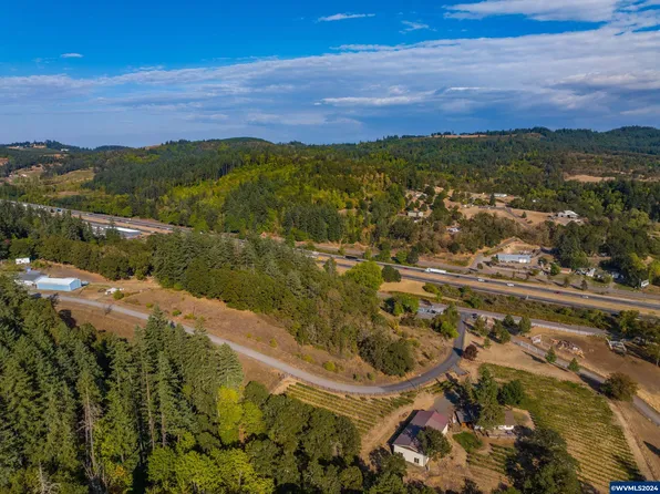 10895 Sunnyside Rd SE, Jefferson, OR 97352