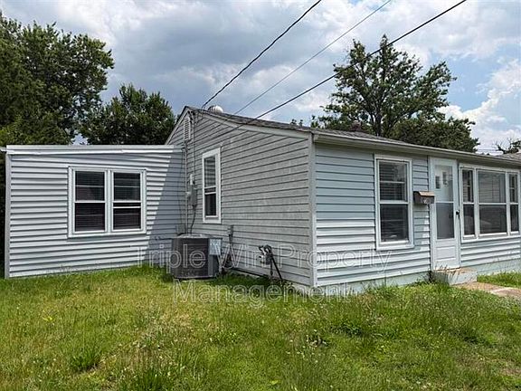 3rd image of 2308 Huntington Ave