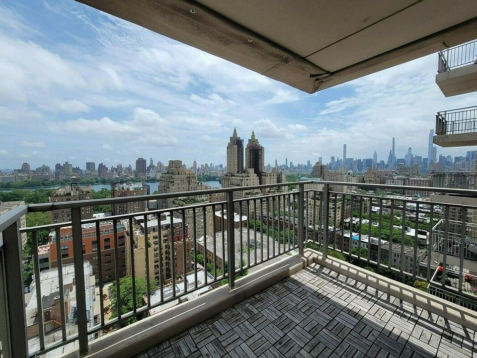 2nd image of 70 W 93rd St APT 25D