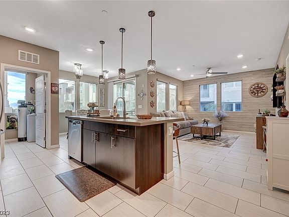 3rd image of 11256 Rainbow Peak Ave #205