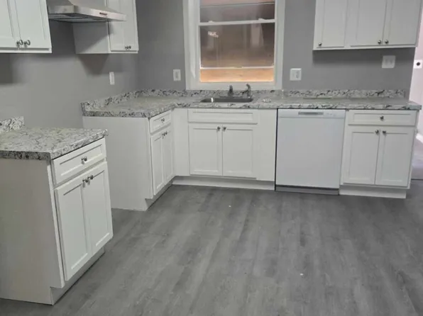 28 N Clinton St, Baltimore, MD 21224