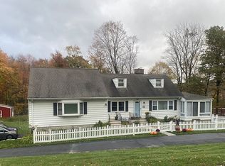 18 Red Barn Ln, West Milford, NJ 07480