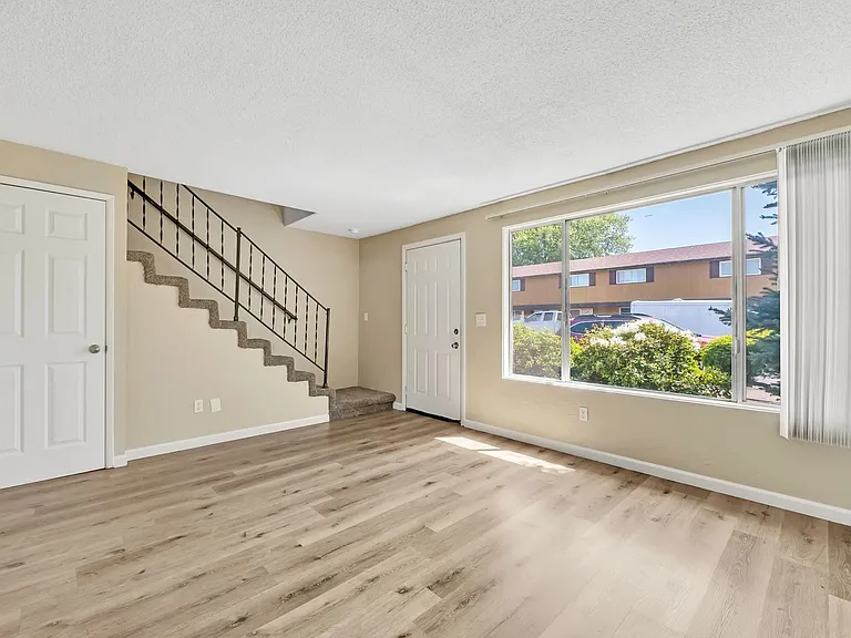 Villa Chateau Apartments — Photo 19