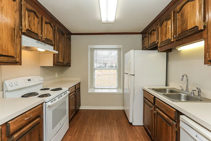 3 bed, 2.0 bath, 1308 sqft, $1,775 — Photo 4