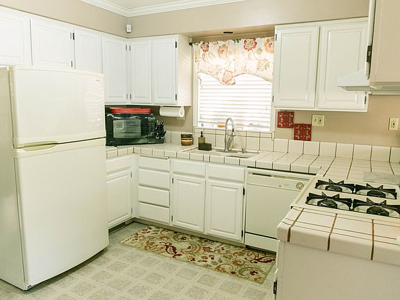 5th image of 265 E Edgemont Dr