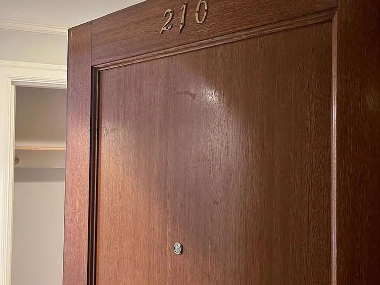 Galer Crest — Photo 12