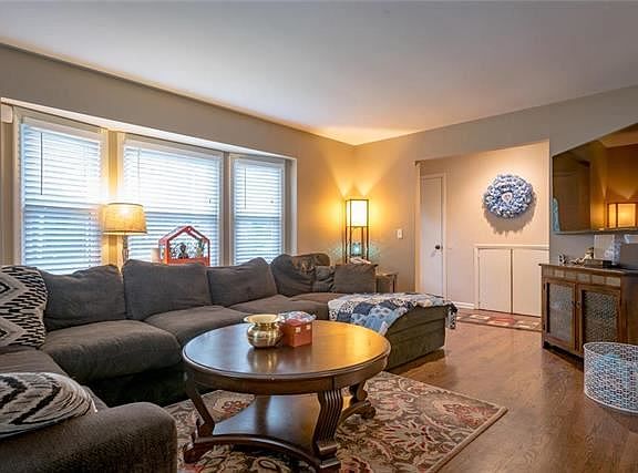 2nd image of 6445 Ballentine St