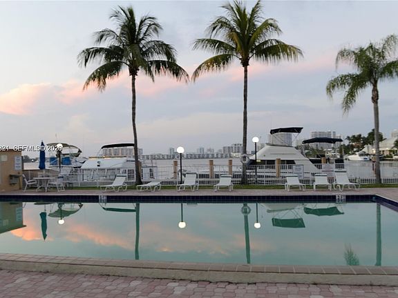 3rd image of 2821 N Miami Beach Blvd #2K
