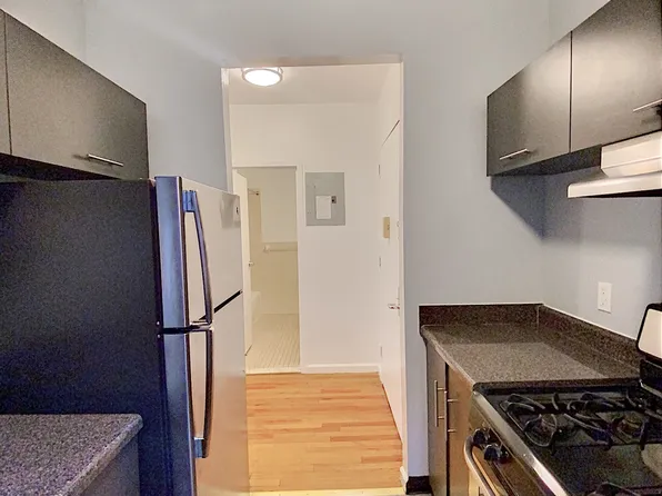 1509 Lexington Avenue image 9 of 23