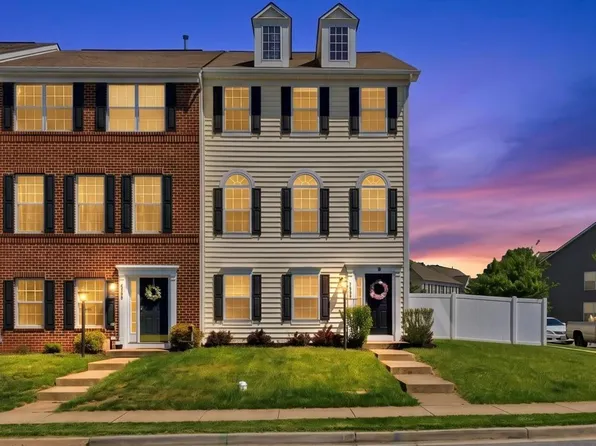 322 E Wainscot Dr, New Market, MD 21774