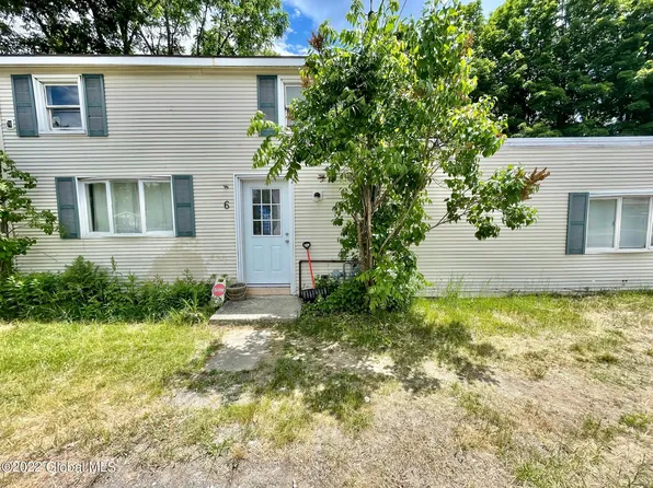 6 LEONARD Street, Gansevoort, NY 12831