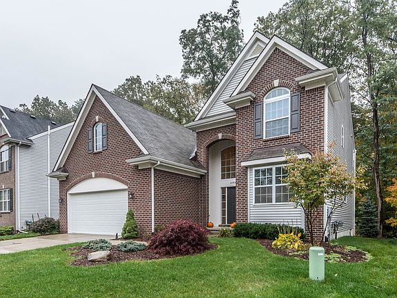 4th image of 21484 Riverwalk Ct