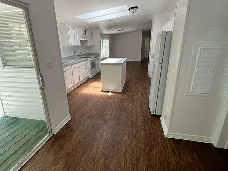 2230 Crutchfield Rd — Photo 6