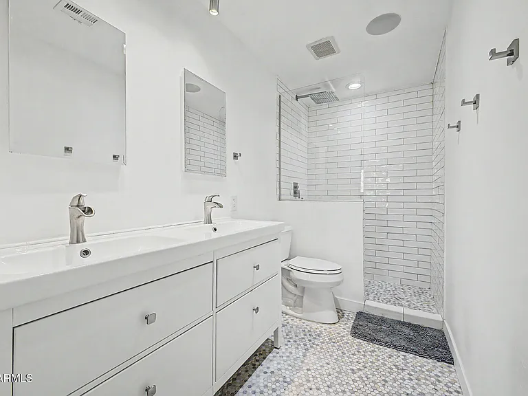 8219 E Valley View Rd — Photo 19