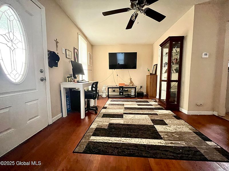 3rd image of 1125 Cutler Street