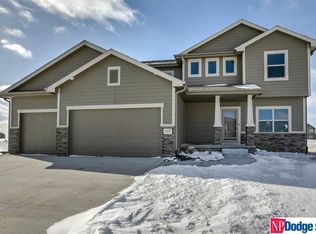 7378 N 170th St, Bennington, NE 68007