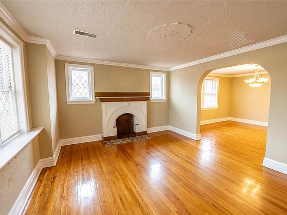 5th image of 7312 Amherst Ave