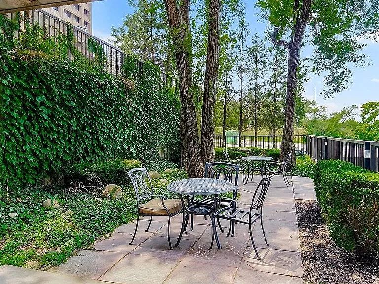 600 E Admiral Blvd #1003 — Photo 30