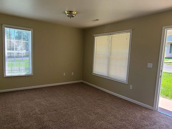 3rd image of 1752 Cypress Dr