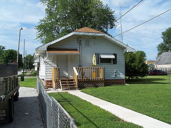 3rd image of 2801 Fenwood Ave