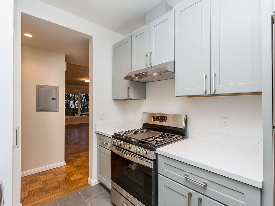 1st image of 1660 Bay St APT 108